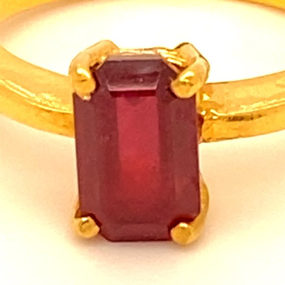 Winza Ruby 2.01ct Solid 22K Yellow Gold Ring - Picture 8 of 8
